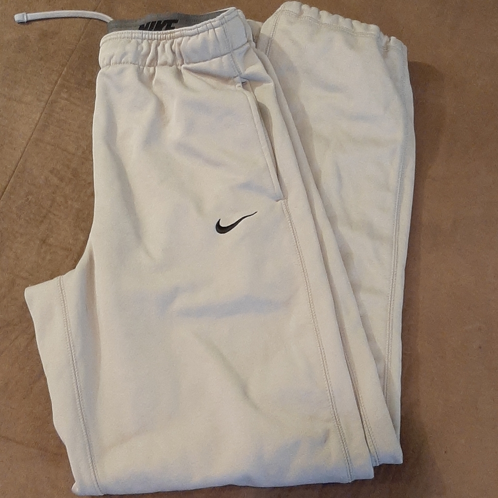 Athletic pants